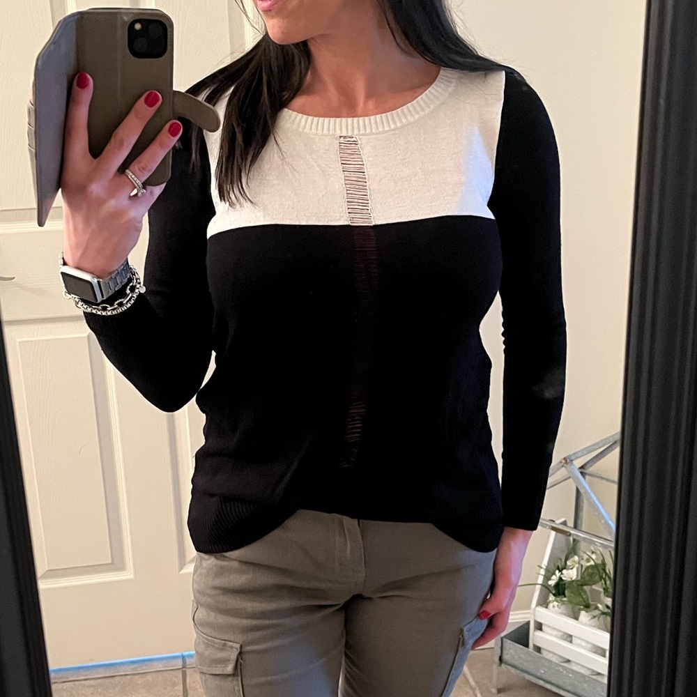 2-Tone Shredded Sweater